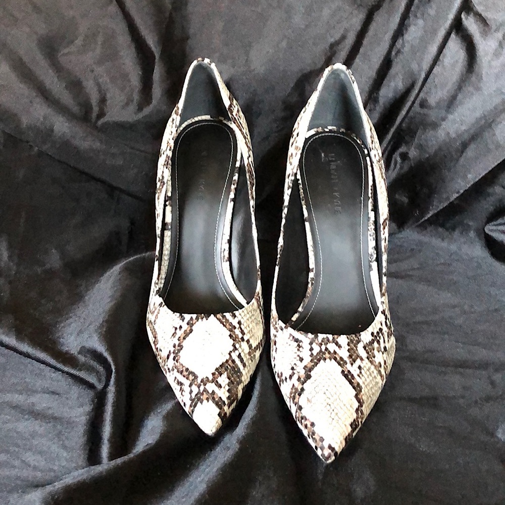 Kendall and Kylie heels size 10 snakeskin print